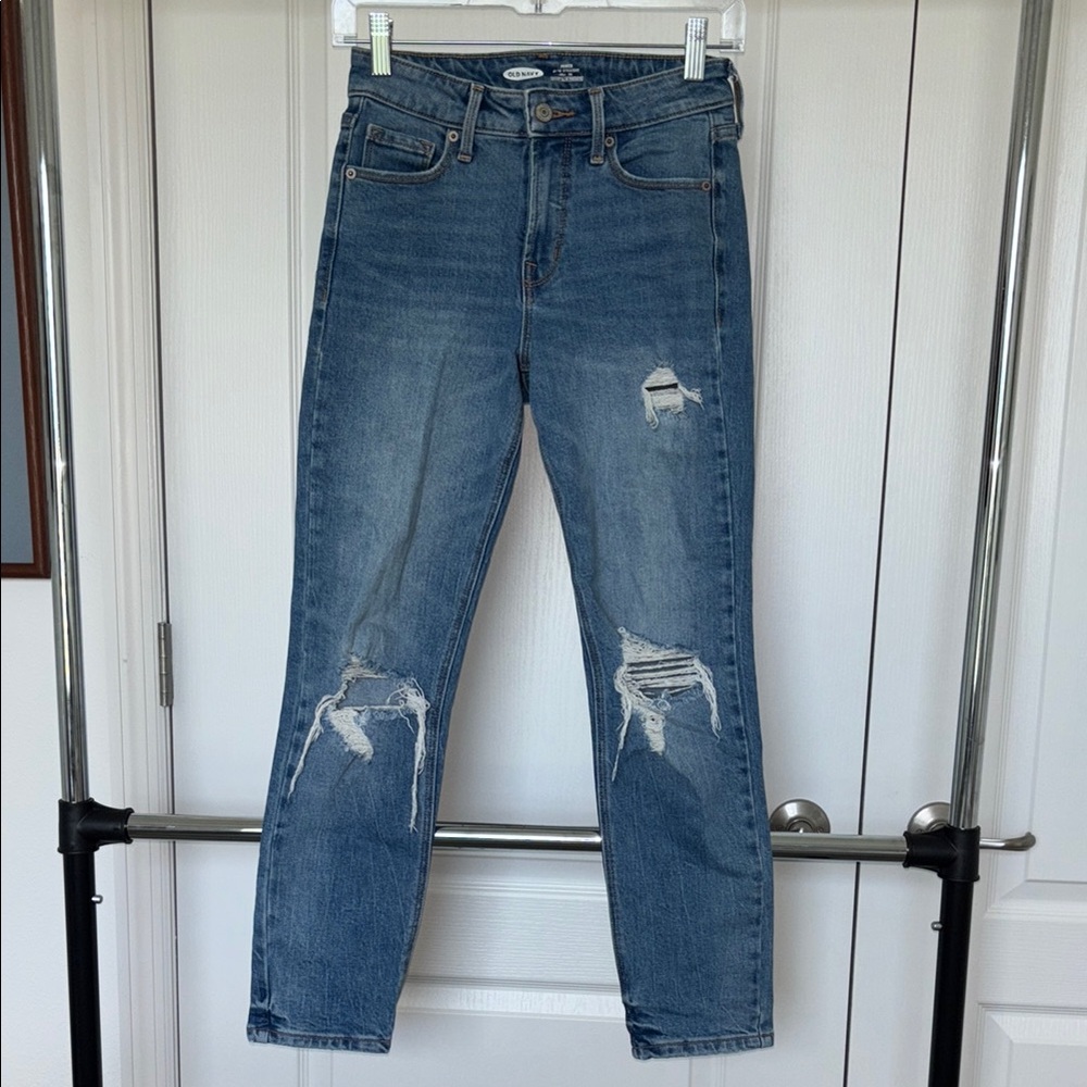 Old Navy Women's Straight Leg Jeans in Blue